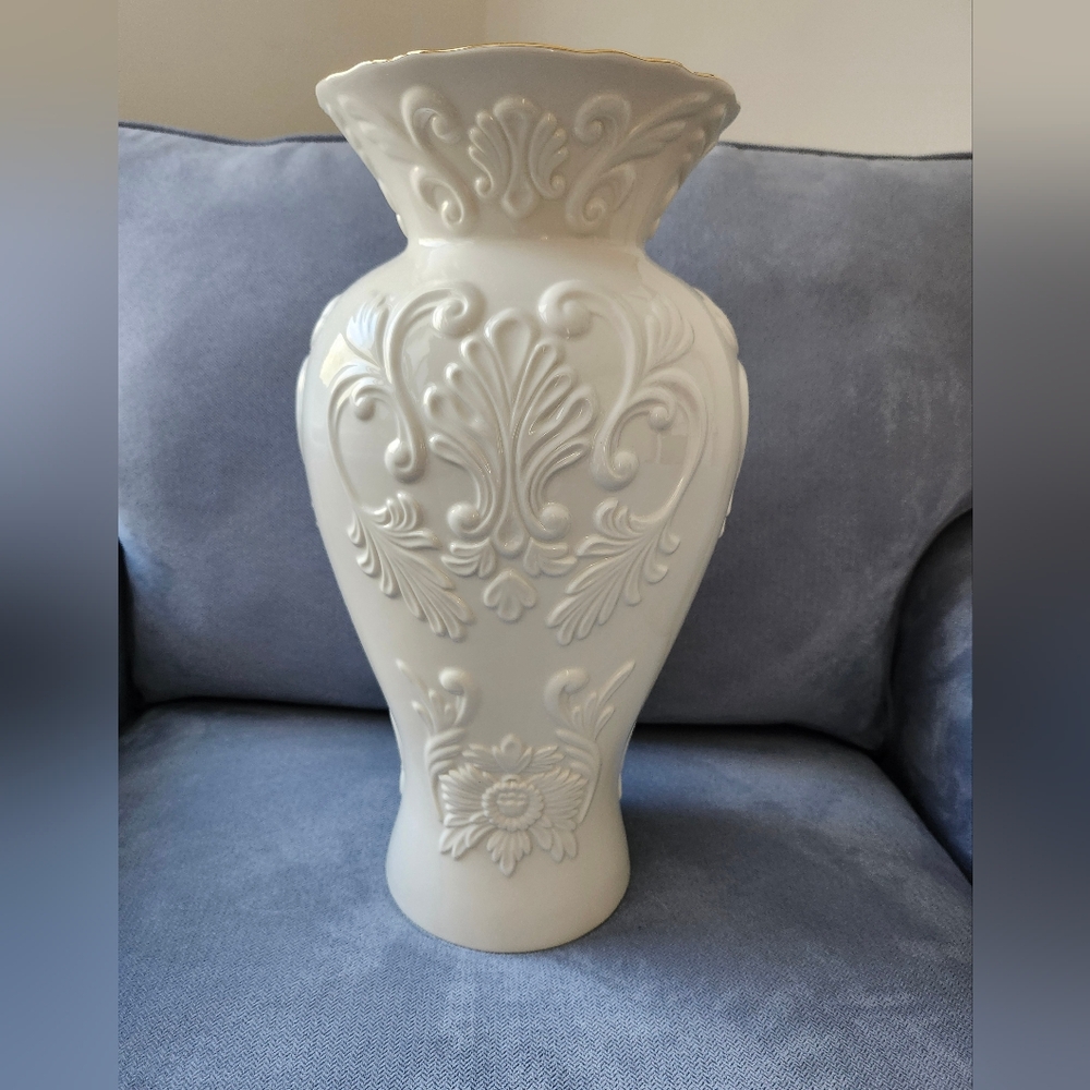 Lenox Elegant Cream Vase with Floral Design